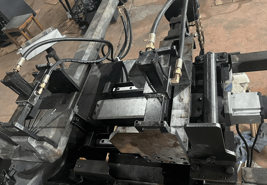 ГИДРАВЛИЧЕСКИЙ ПРИЖИМ ДЛЯ ПАКЕТНОЙ РЕЗКИ