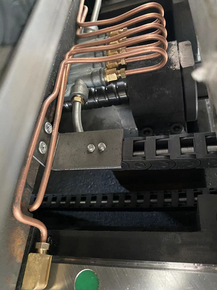 АВТОМАТИЧЕСКАЯ СИСТЕМА СМАЗКИ