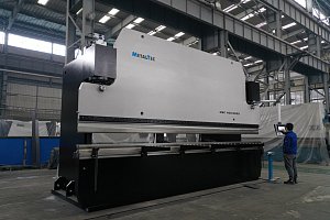 MetalTec HBC 800/6000 листогибочные гидравлические прессы с ЧПУ большого тоннажа