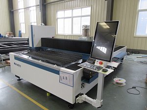 MetalTec 1530 S оптоволоконный лазерный станок для резки металла