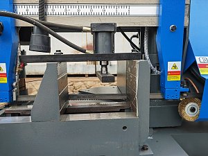 MetalTec BS 300 CZ ленточнопильный станок c поворотом пильного модуля под углом до 60°